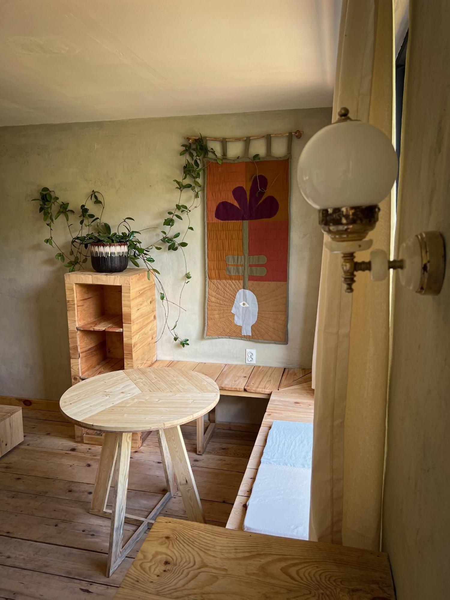 Karma Hostel マートヴィリ エクステリア 写真